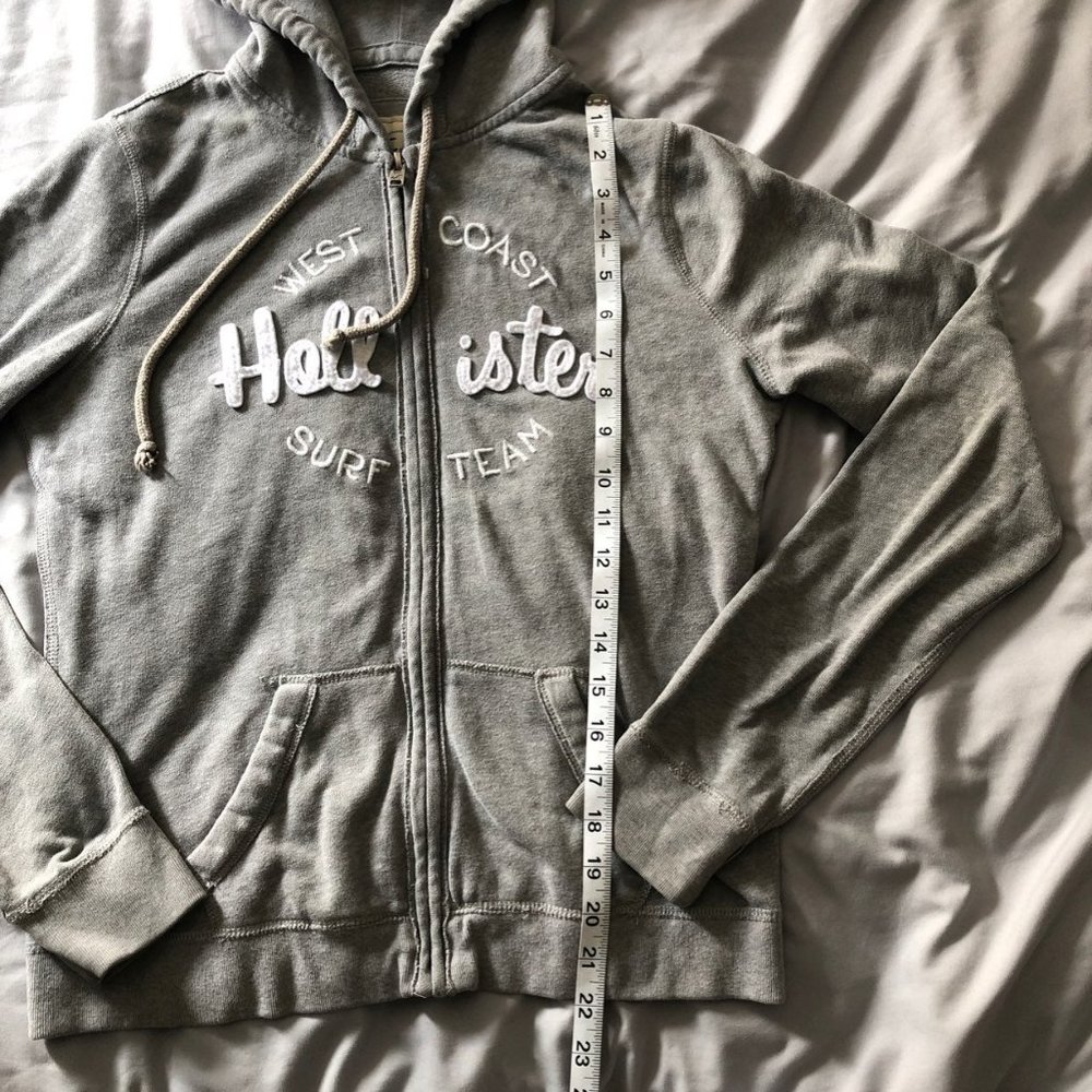 Hollister zip up hoodie in light grey Medium - Picture 4 of 4